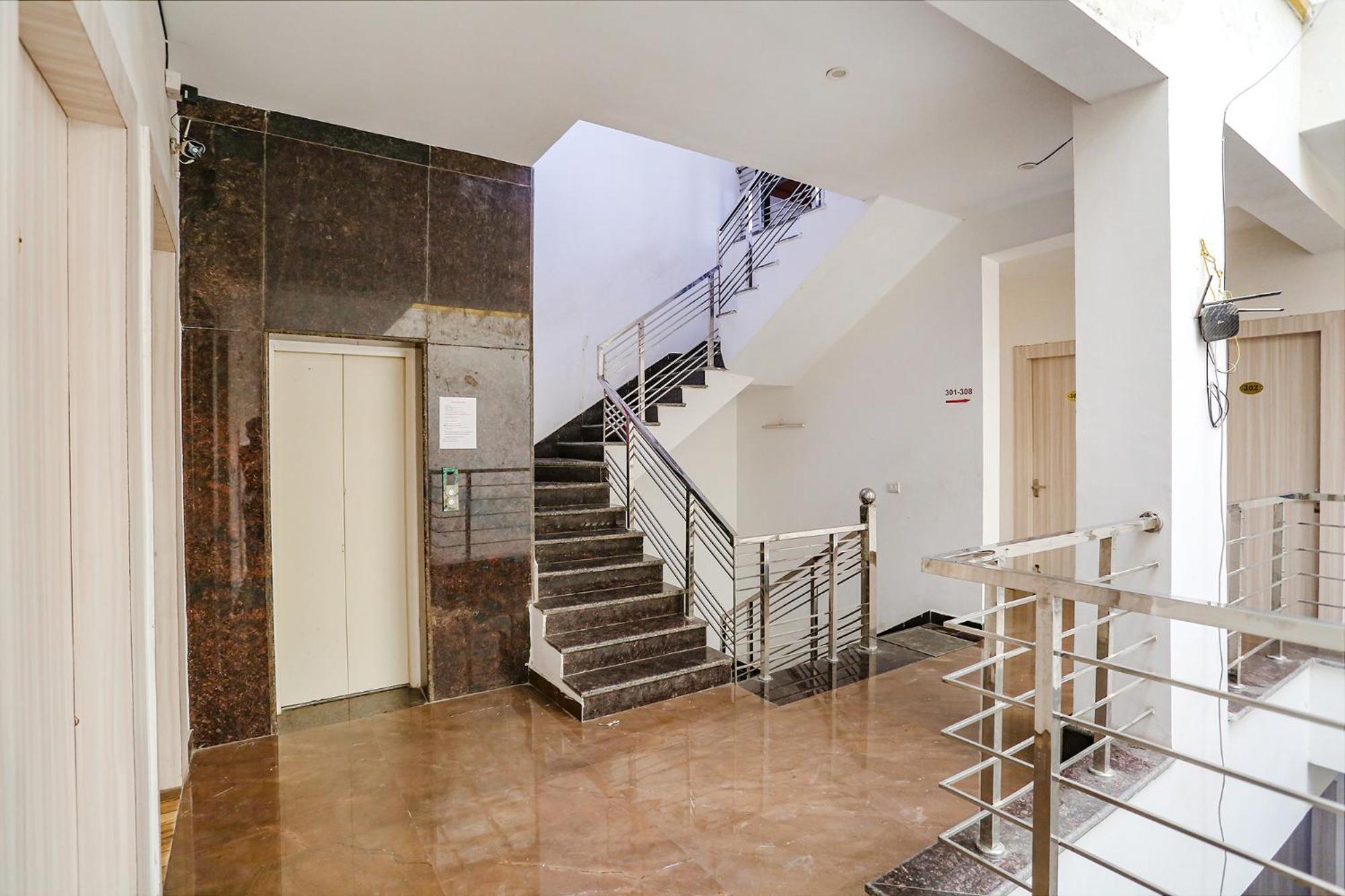 Fabhotel Skylight Inn Near Medanta Hospital Gurgaon Extérieur photo