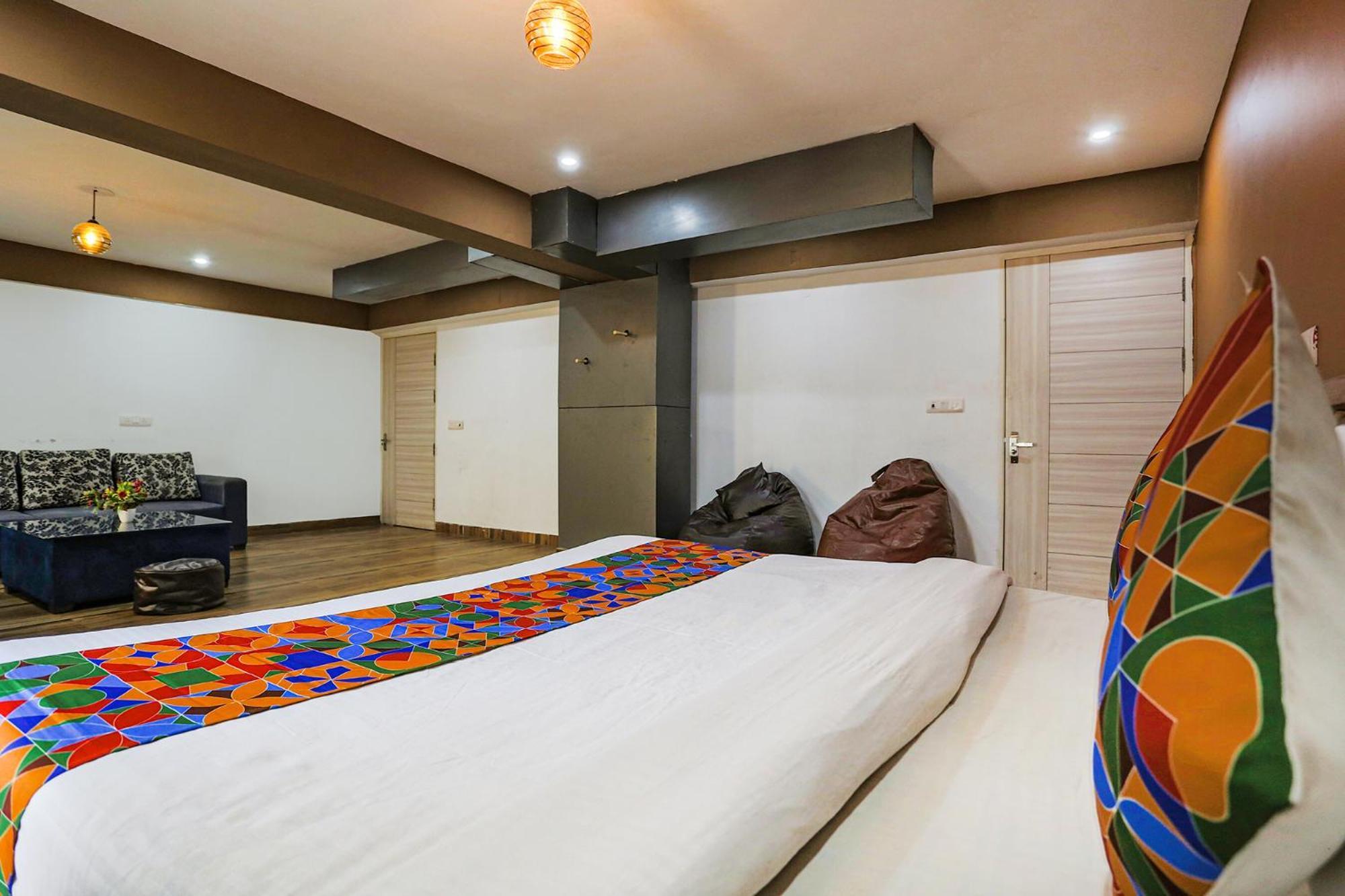 Fabhotel Skylight Inn Near Medanta Hospital Gurgaon Extérieur photo