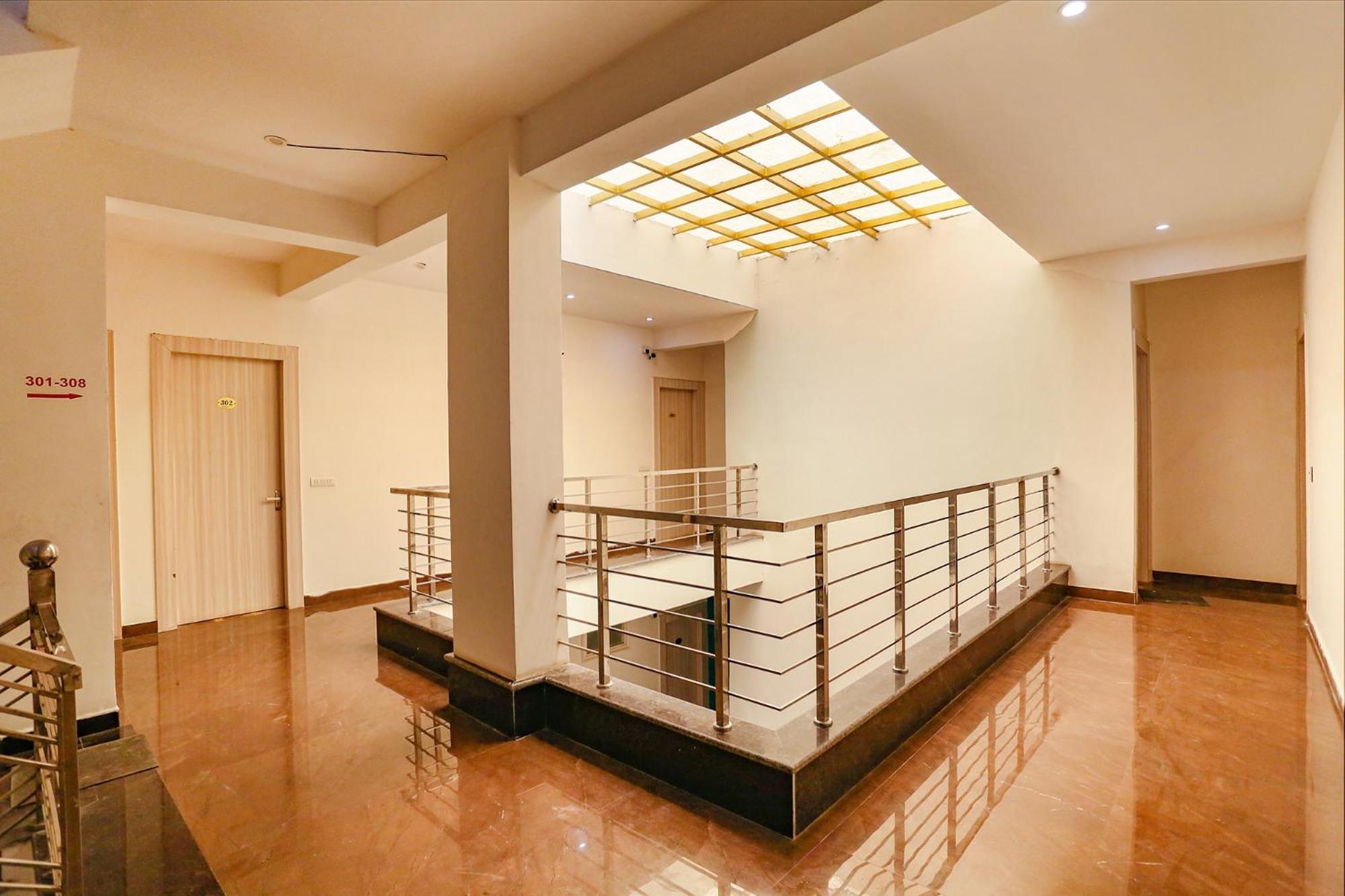 Fabhotel Skylight Inn Near Medanta Hospital Gurgaon Extérieur photo